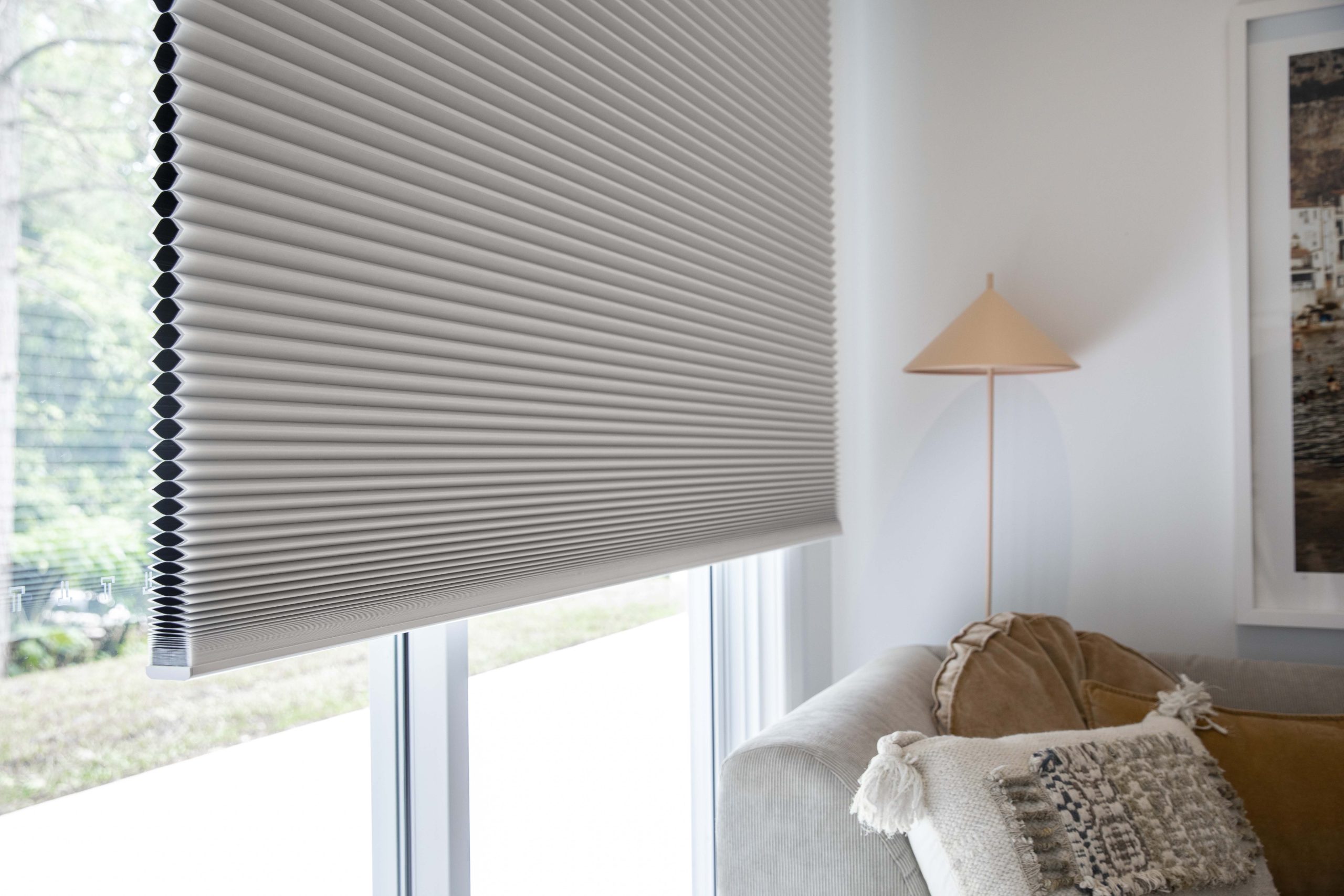 honeycomb design of window blind which traps cold air